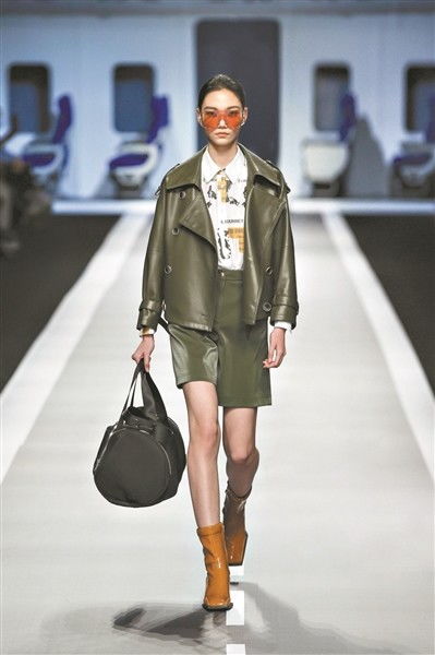 深圳時裝周發(fā)布 復古風 服飾